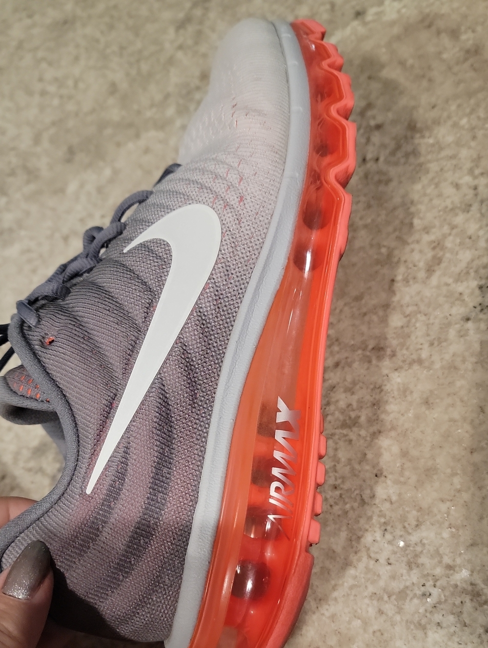 Nike Women’s Air Max 2017 Gray and Coral Running Shoes - Picture 6 of 6